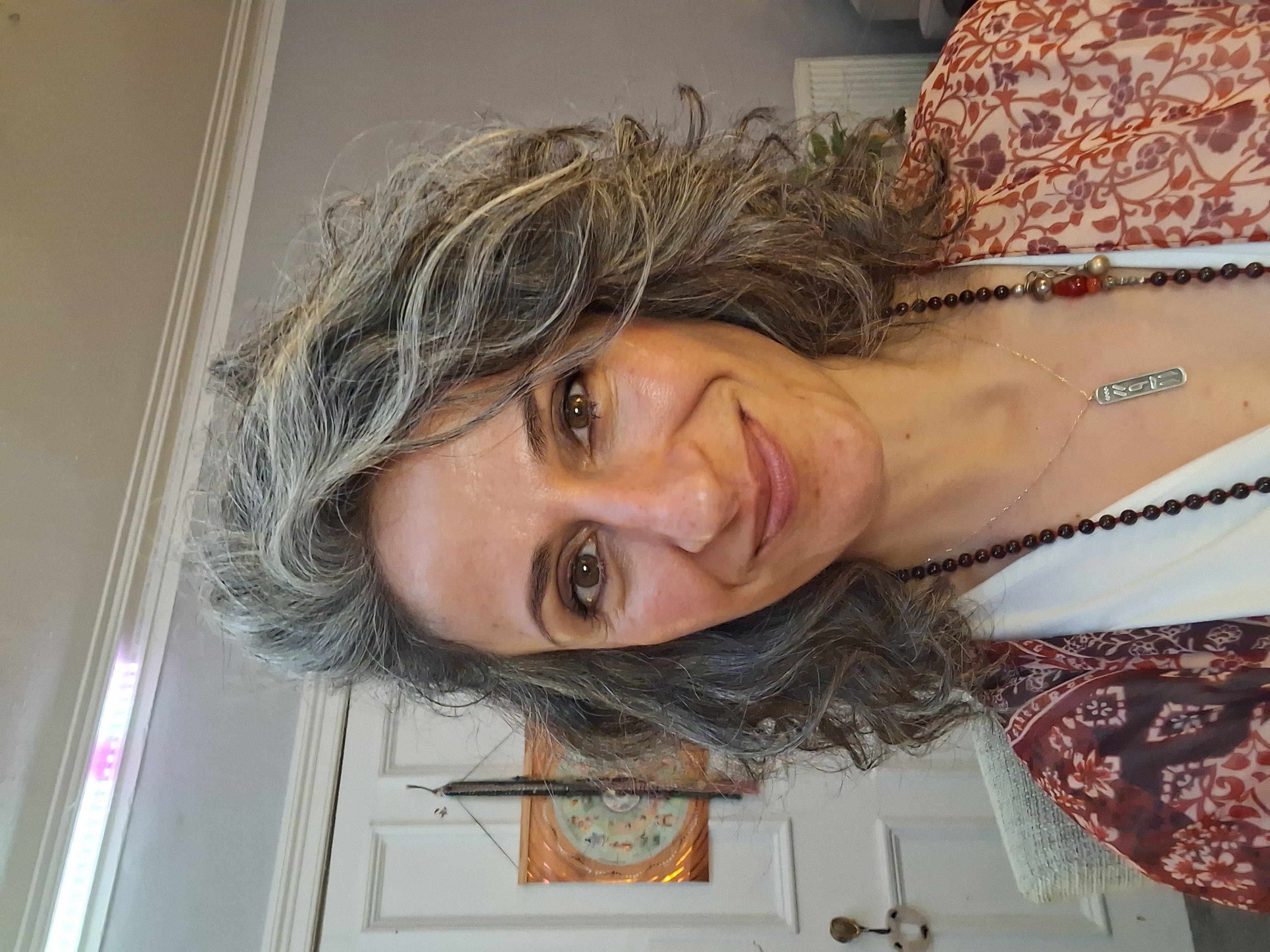 Nicky Robertson - Sacred Feminine Embodiment Mentor