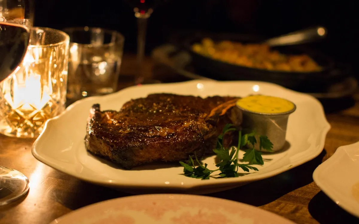 Bavette's Bar & Boeuf