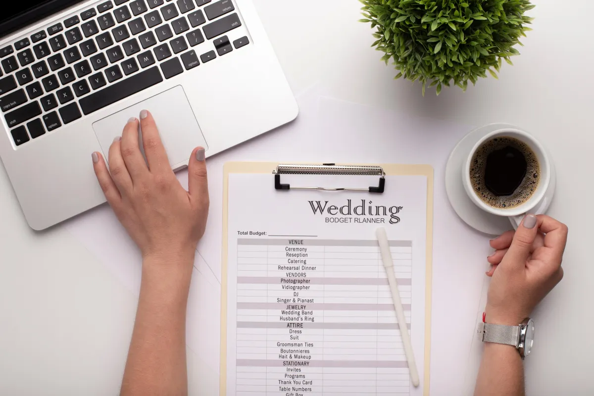 HoneyBook Workflow vs. Manual Process: The Real Difference (and When Each Makes Sense)