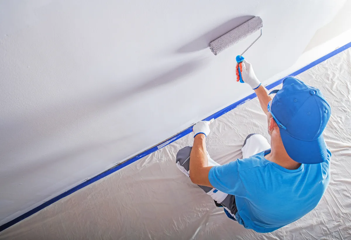 Painting crew working on Suffolk County home exterior