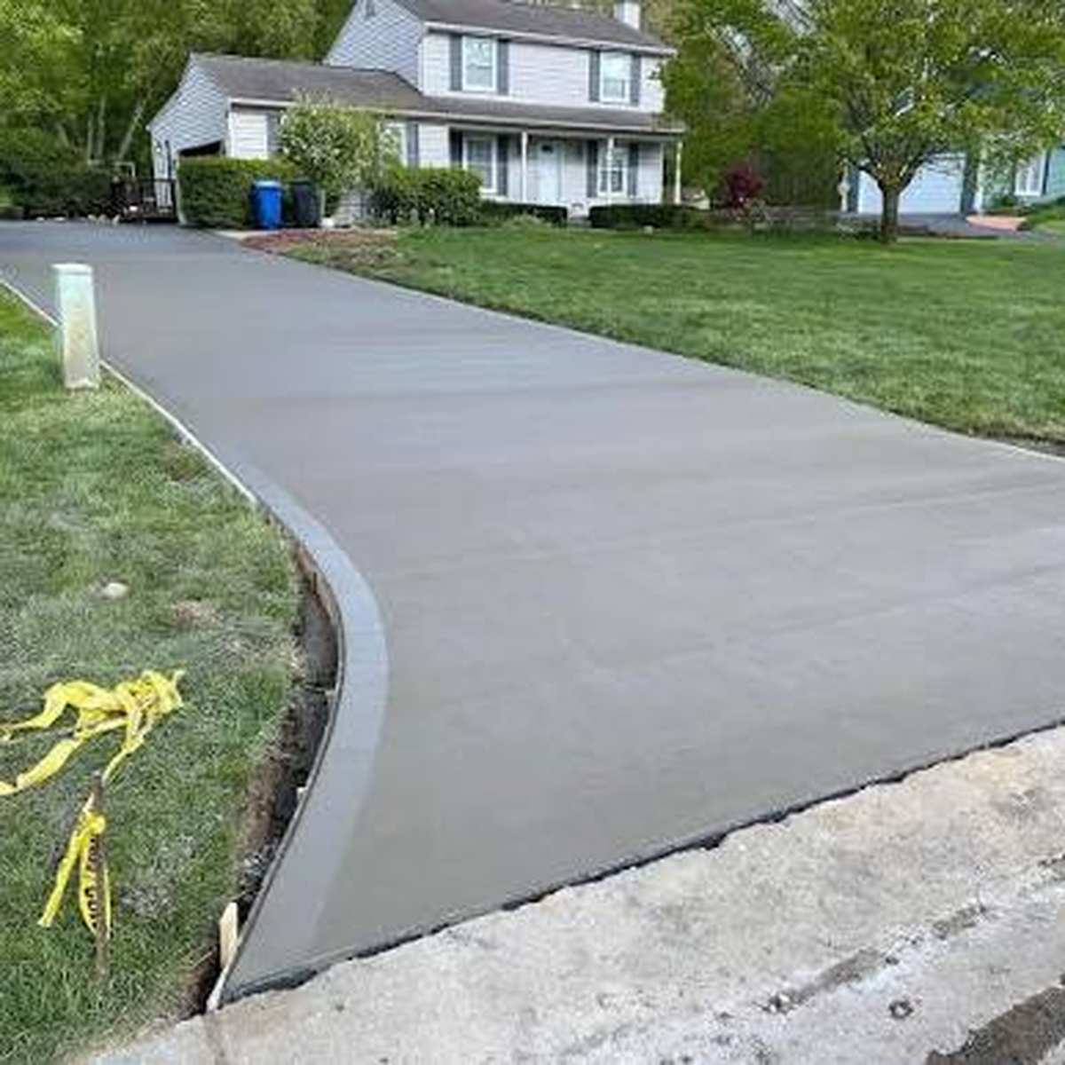 Moorhead Concrete builds and installs patios.