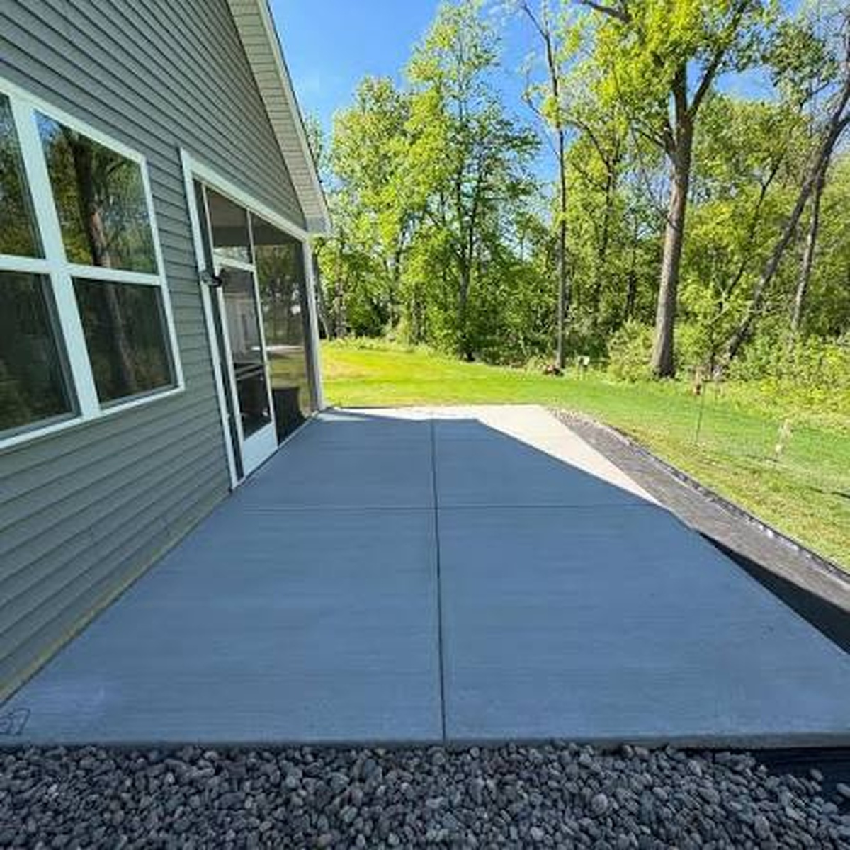 Moorhead Concrete builds and installs patios.