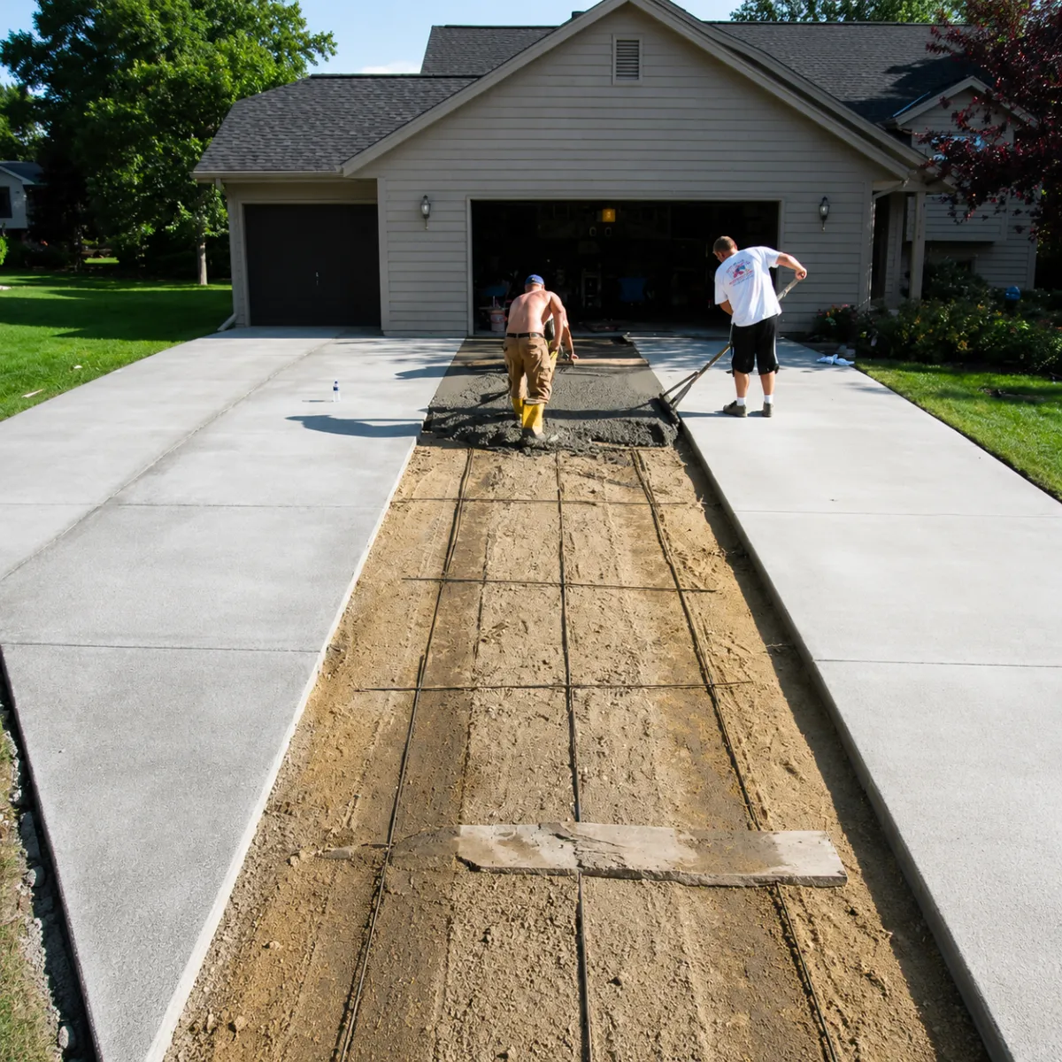 Moorhead Concrete builds and installs driveways.