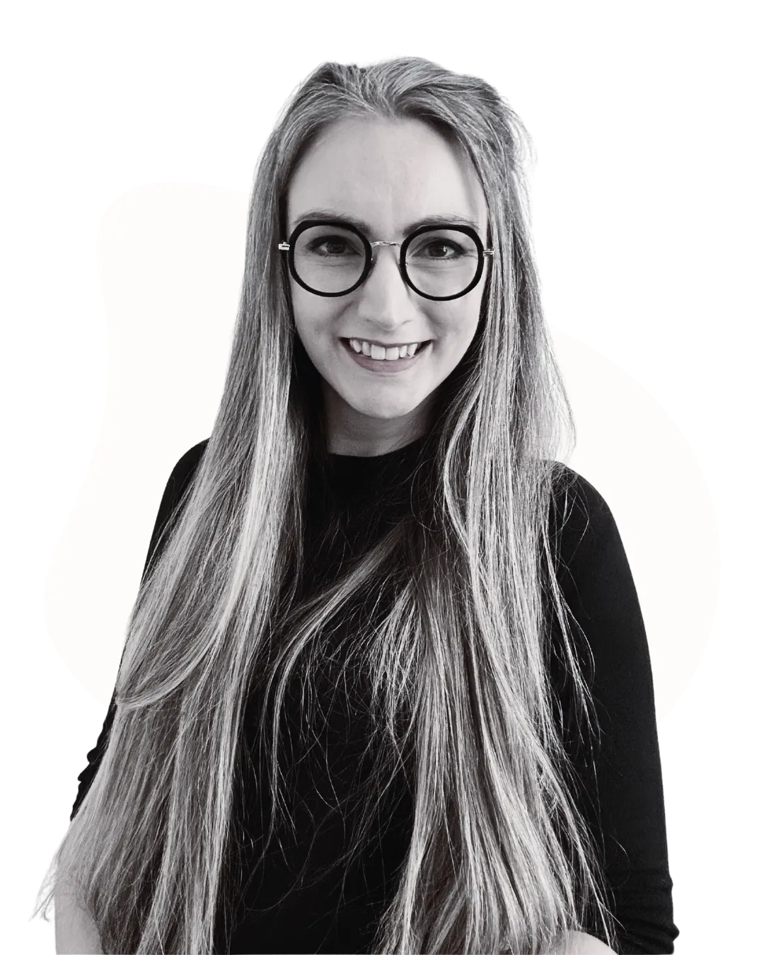 Martina Kikic, UAE-based LinkedIn strategist and founder of The Peace OS, professional LinkedIn profile banner