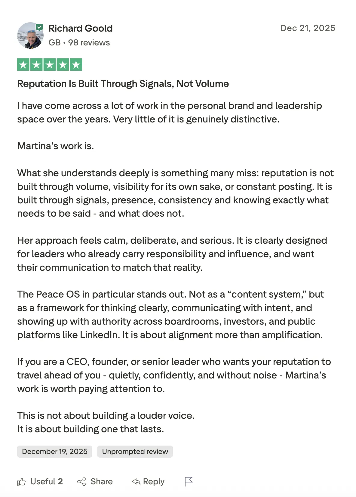 Detailed Trustpilot review praising a LinkedIn personal branding program for helping users stand out by posting with clarity and confidence. The reviewer says it's ideal for CEOs, founders, and professionals who want to build lasting reputations.