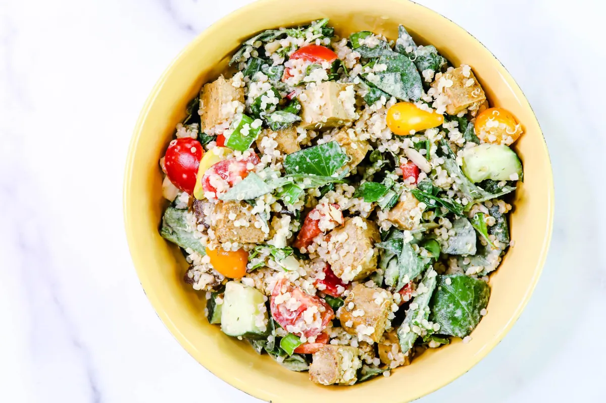 Veggie Full Quinoa Salad _ Choosing My Health _ Closeup