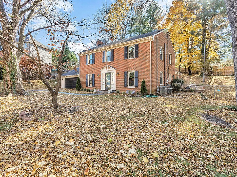 a house on cutchfield st in hollins va