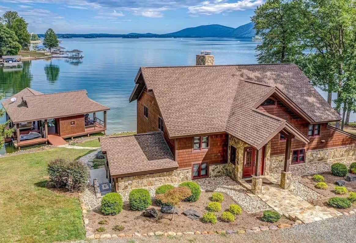 home on smith mountain lake