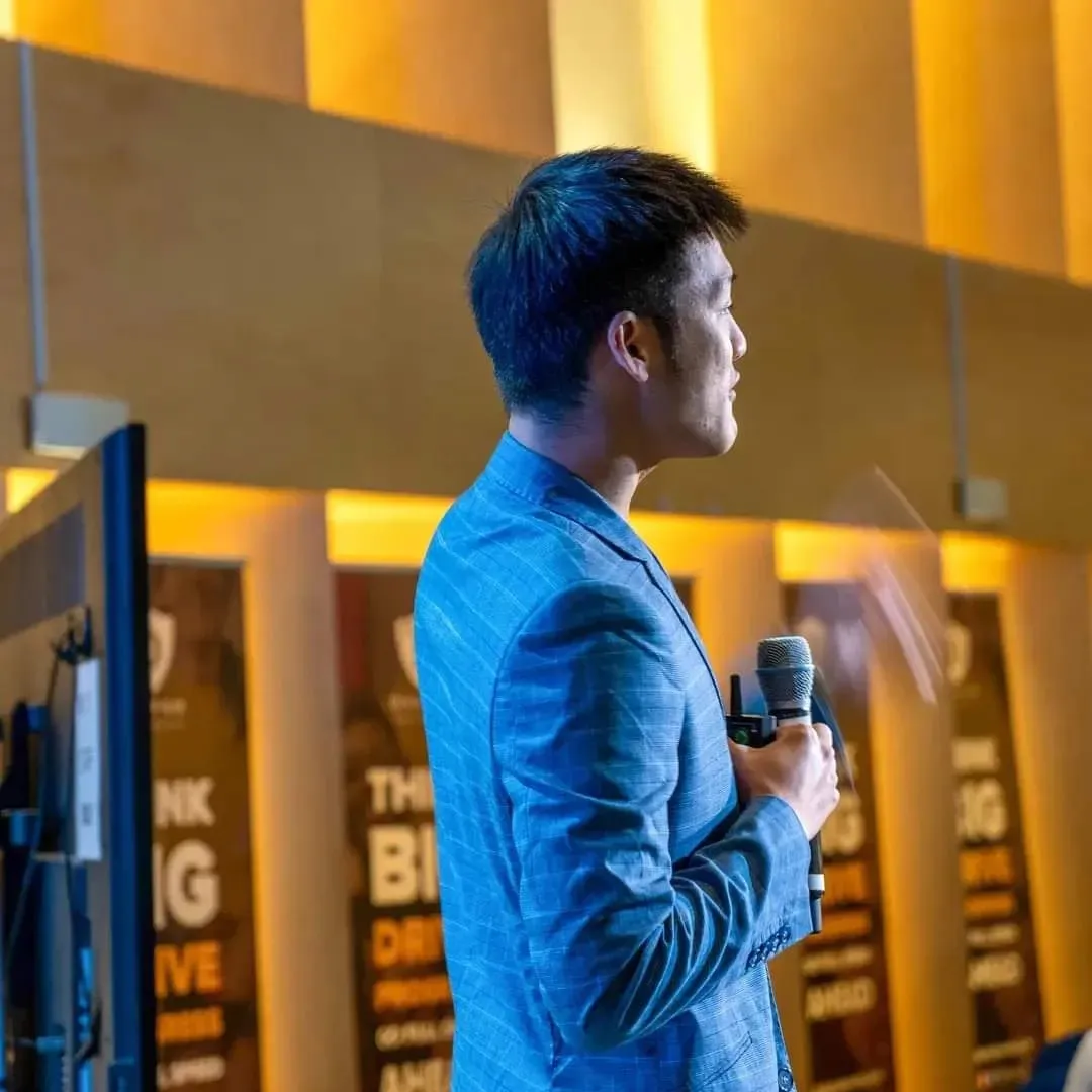 Alaric Ong Speaking at Draper University's Demo Day in Silicon Valleys