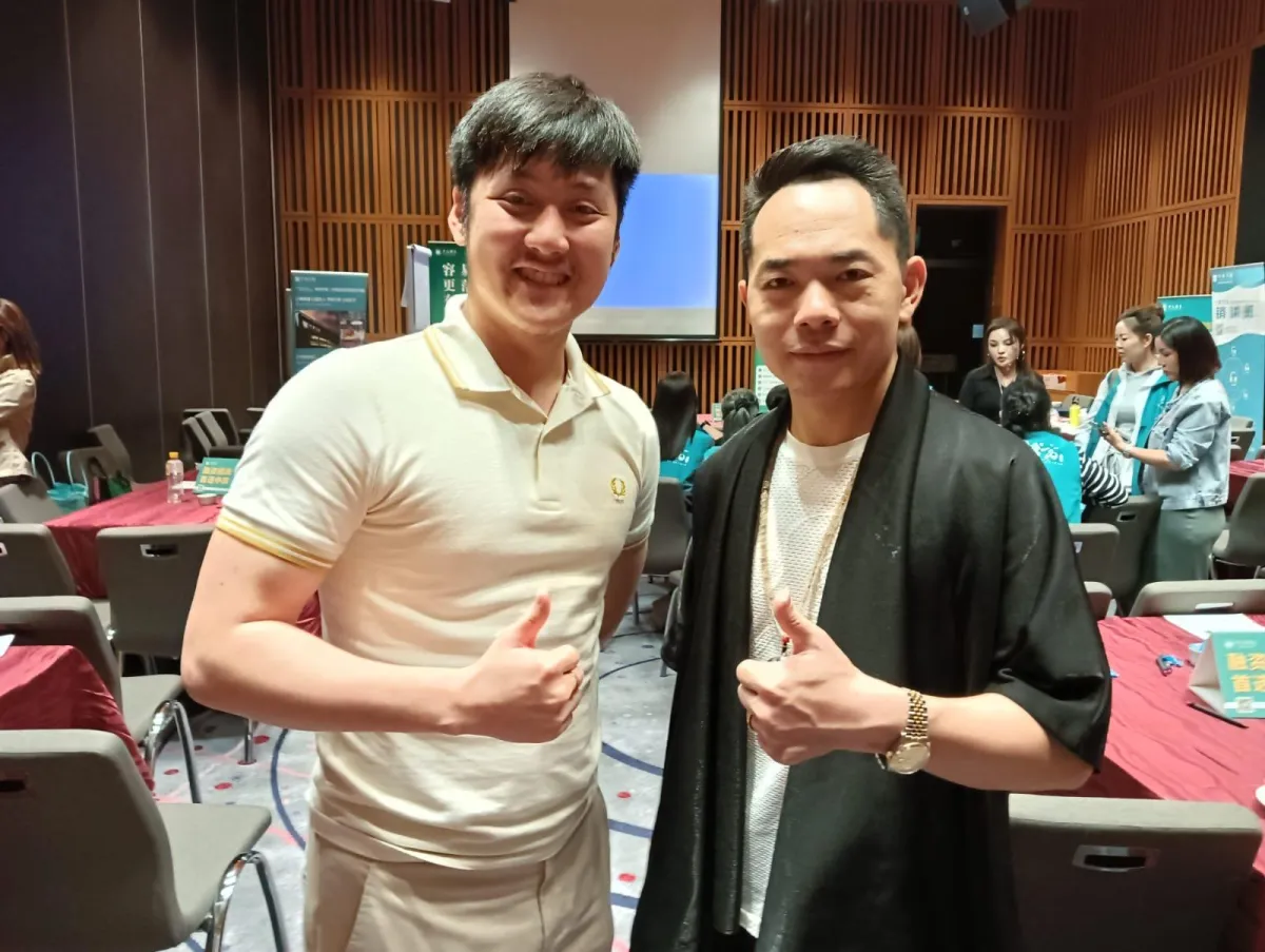 Wu Di Cong 吴蒂聪 with Alaric Ong