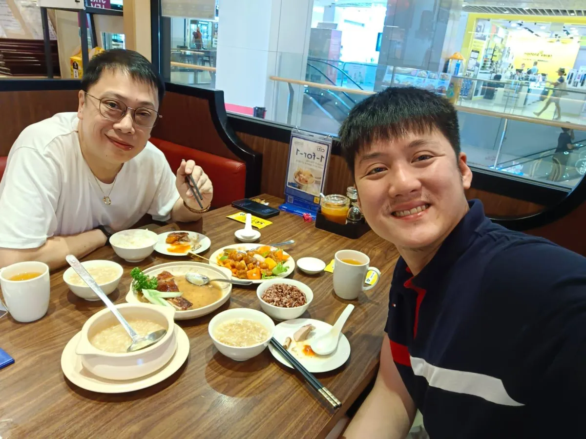 Alaric Ong with Andrew Tan, 7 Figure E-Commerce Speaker and Trainer with thousands of students