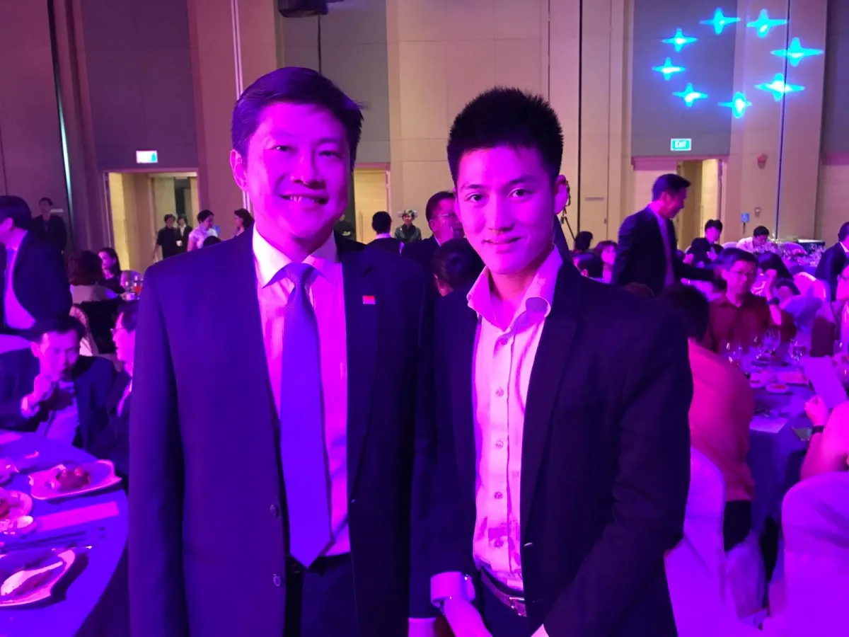 Alaric Ong with Ng Chee Meng, Minister for Education in Singapore