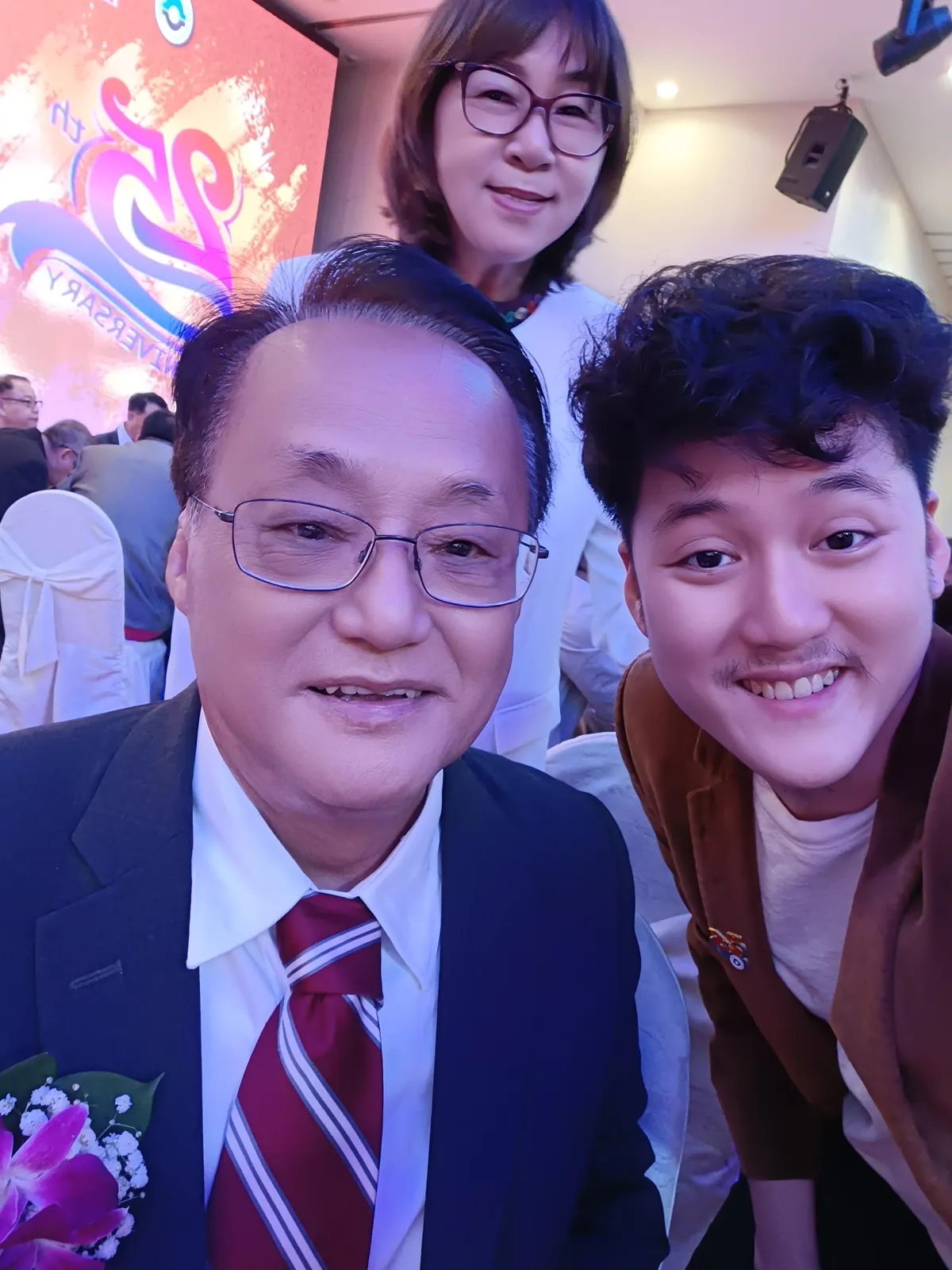 Alaric Ong with Mr Seng Han Thong, former member of the Singapore Parliament