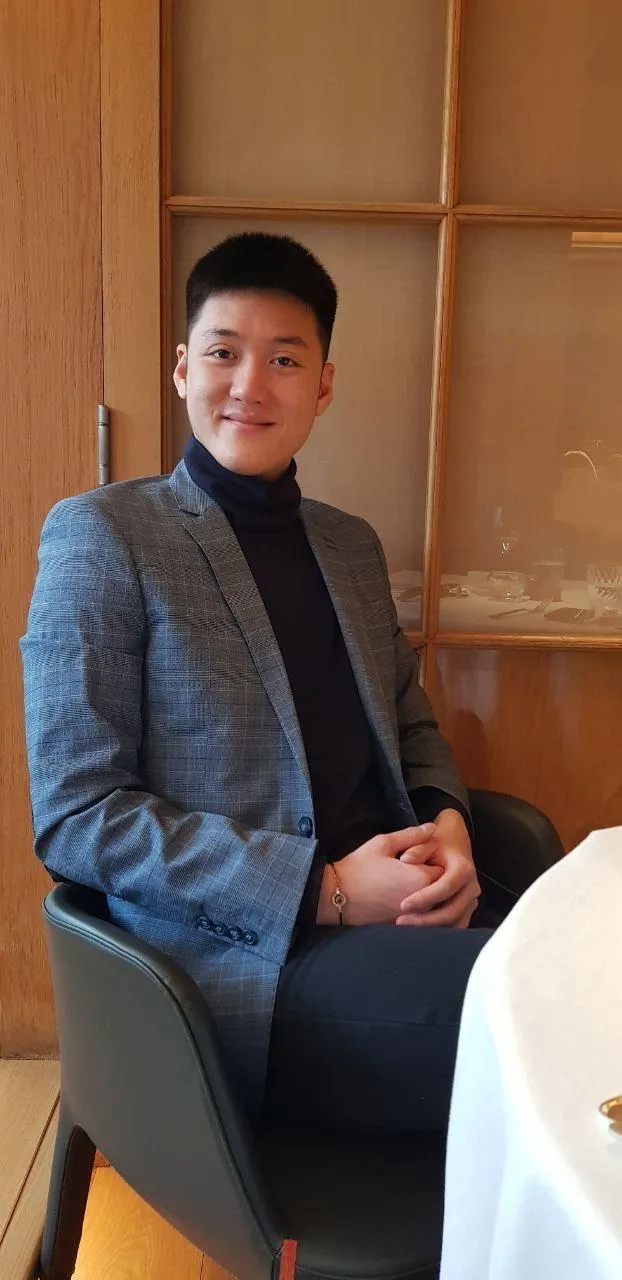 Alaric Ong At Alain Ducasse at The Dorchester, Michelin star restaurant