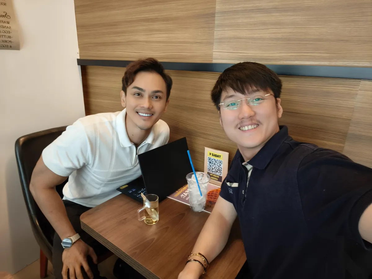 Alaric Ong with Kelvin Fong, CEO of Propnex