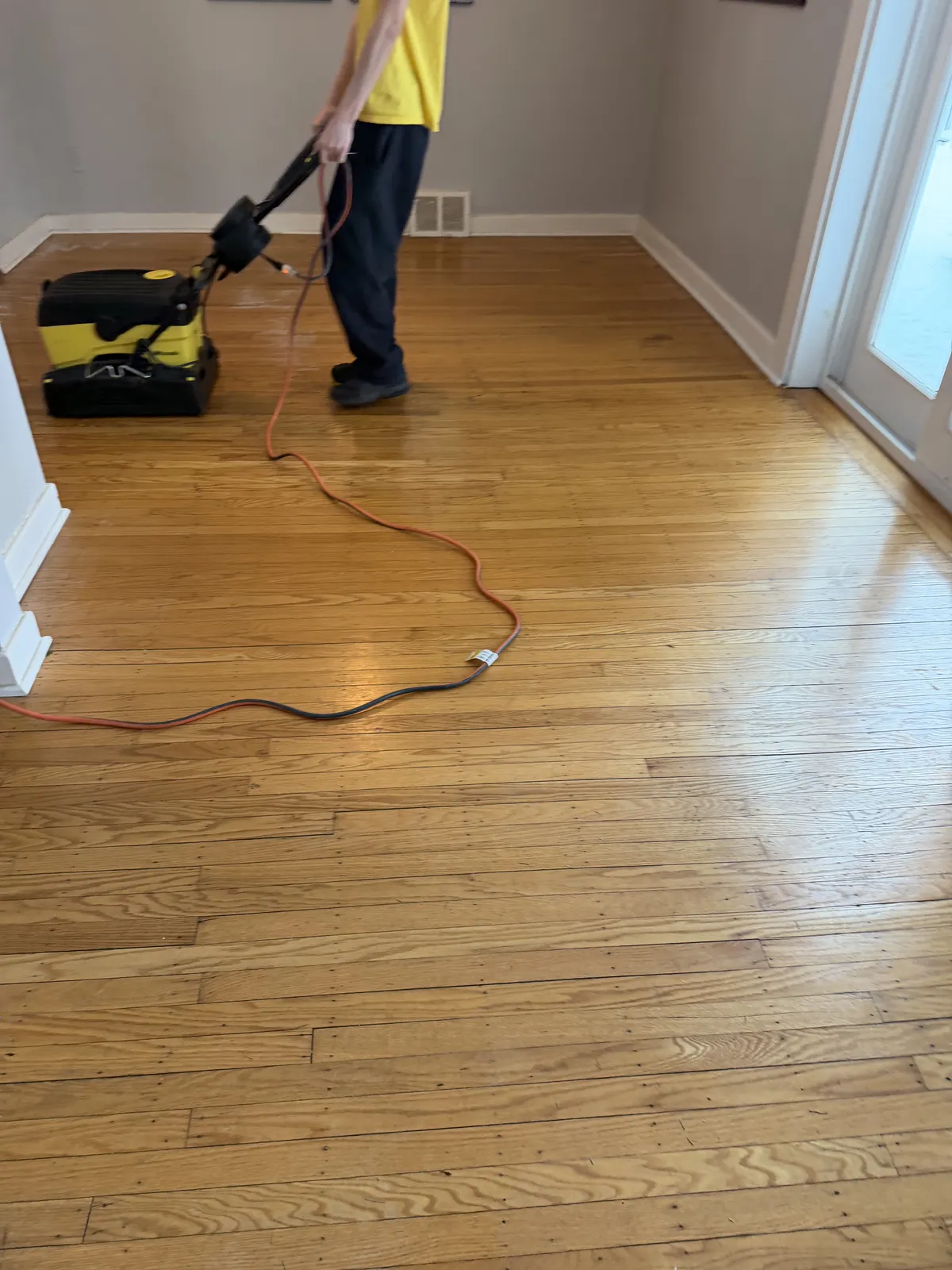 deep cleaning hardwood floor in Chestnut Hill, Pa