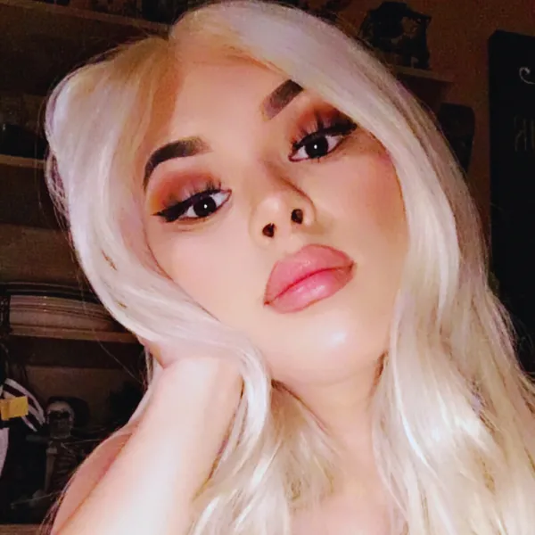 beautiful girl went from blonde to brunette