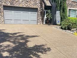 Bend Concrete builds and installs Driveway