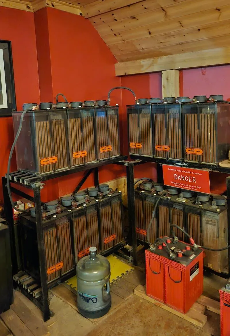 Off-grid solar battery bank for renewable energy storage in Quebec