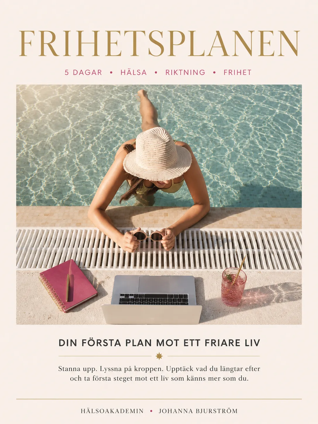 En dator och en hand som ska anmäl sig till Hälsoakademins fria utbldning