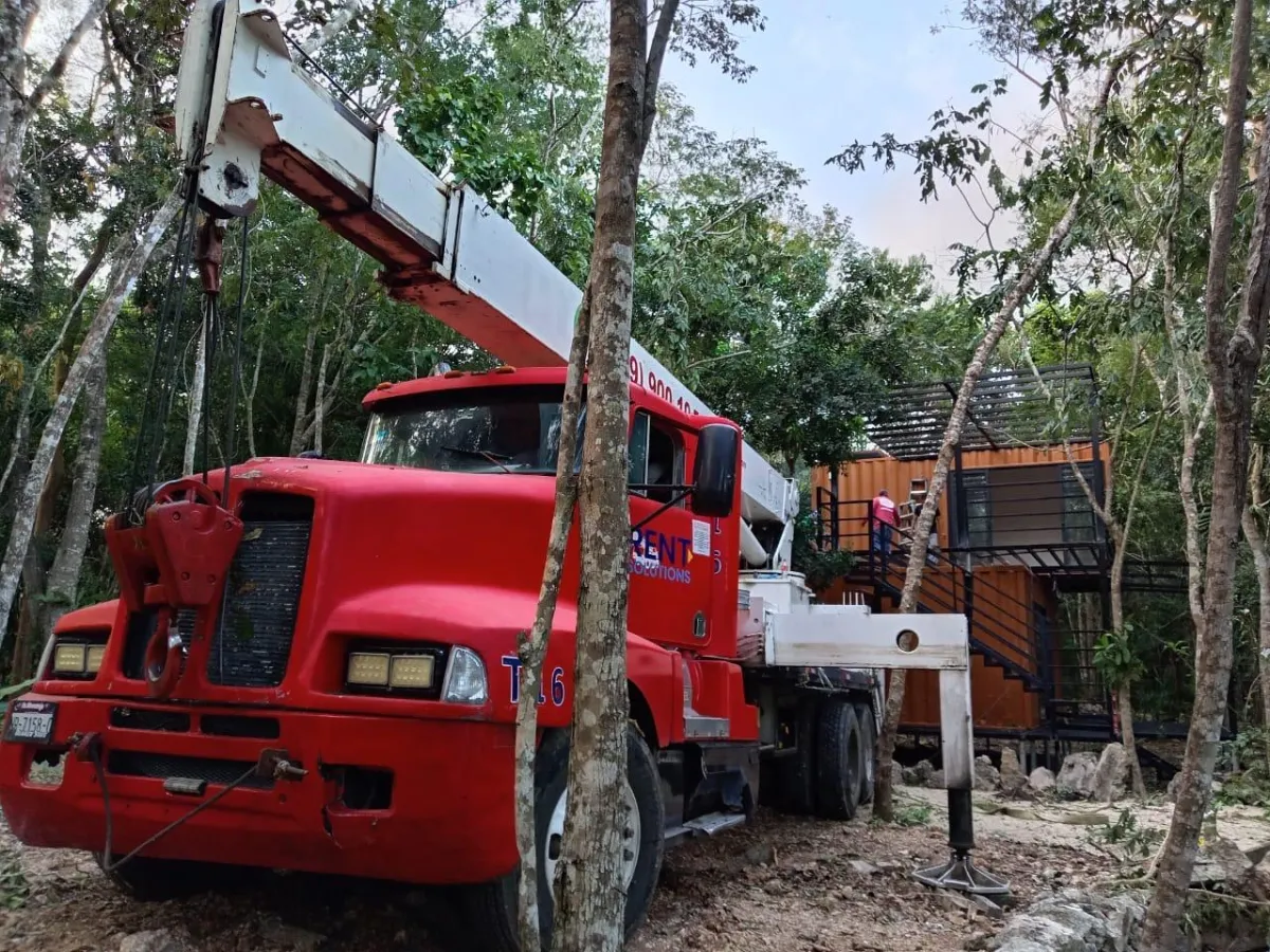 Renta de grúas para maniobras de montaje de estructuras