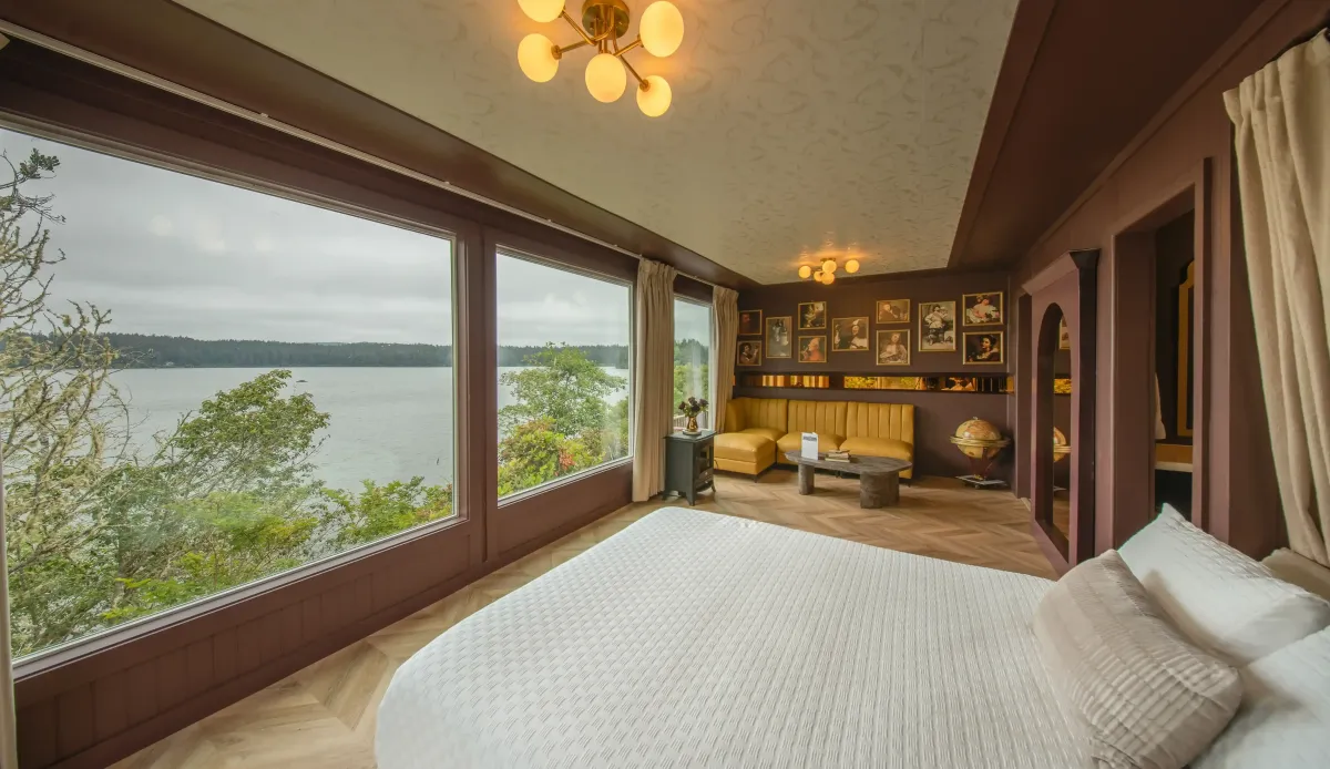 Finding the Best Hotel in Florence, Oregon: Why The Florentine Waterfront Hotel is the Ultimate Boutique Hotel on The Oregon Coast