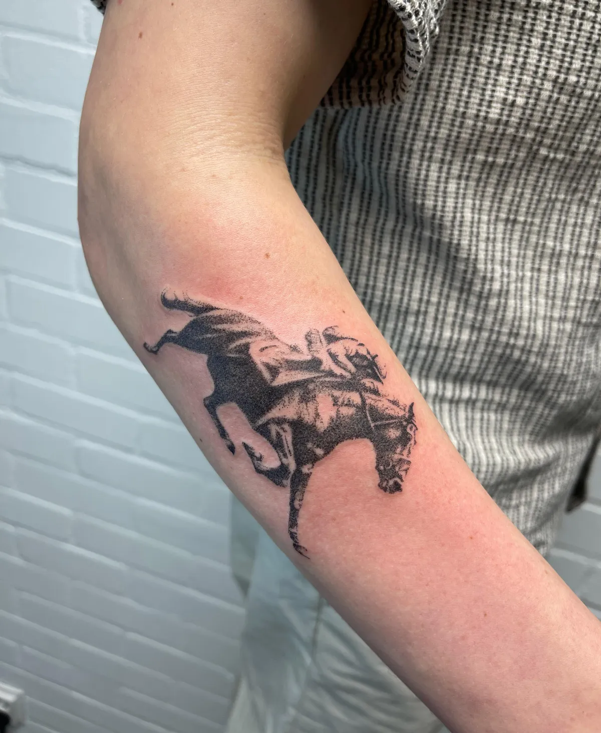 dotworktattoo met fijne lijnen door Alex