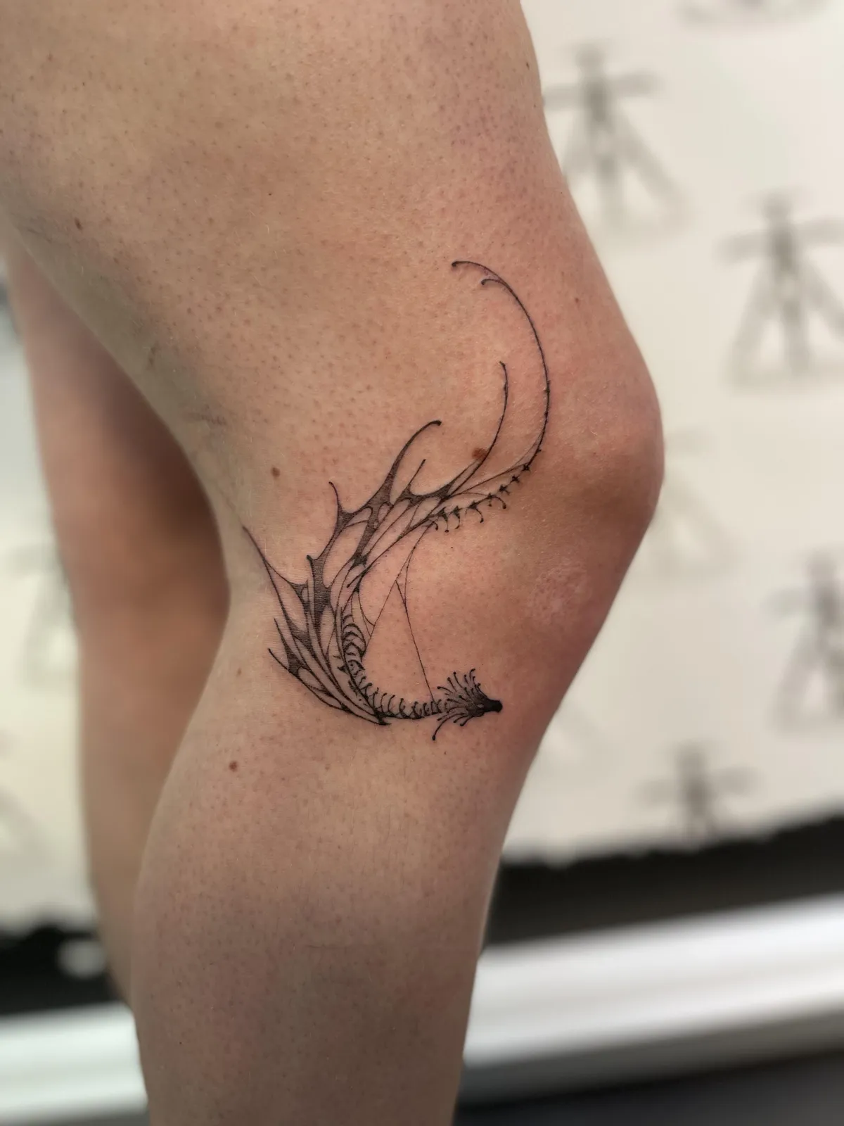 draak tattoo in black & grey door Alex