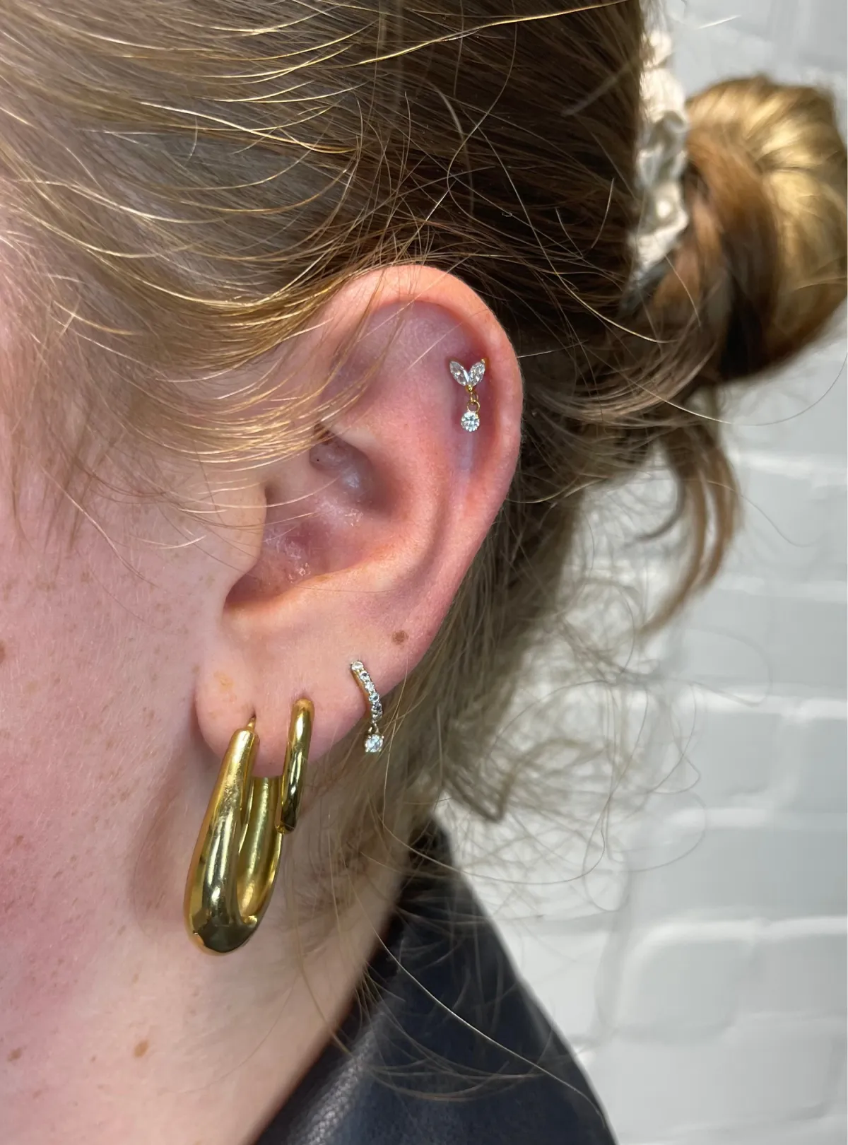 helix piercing Deventer Iris Tattoo Art