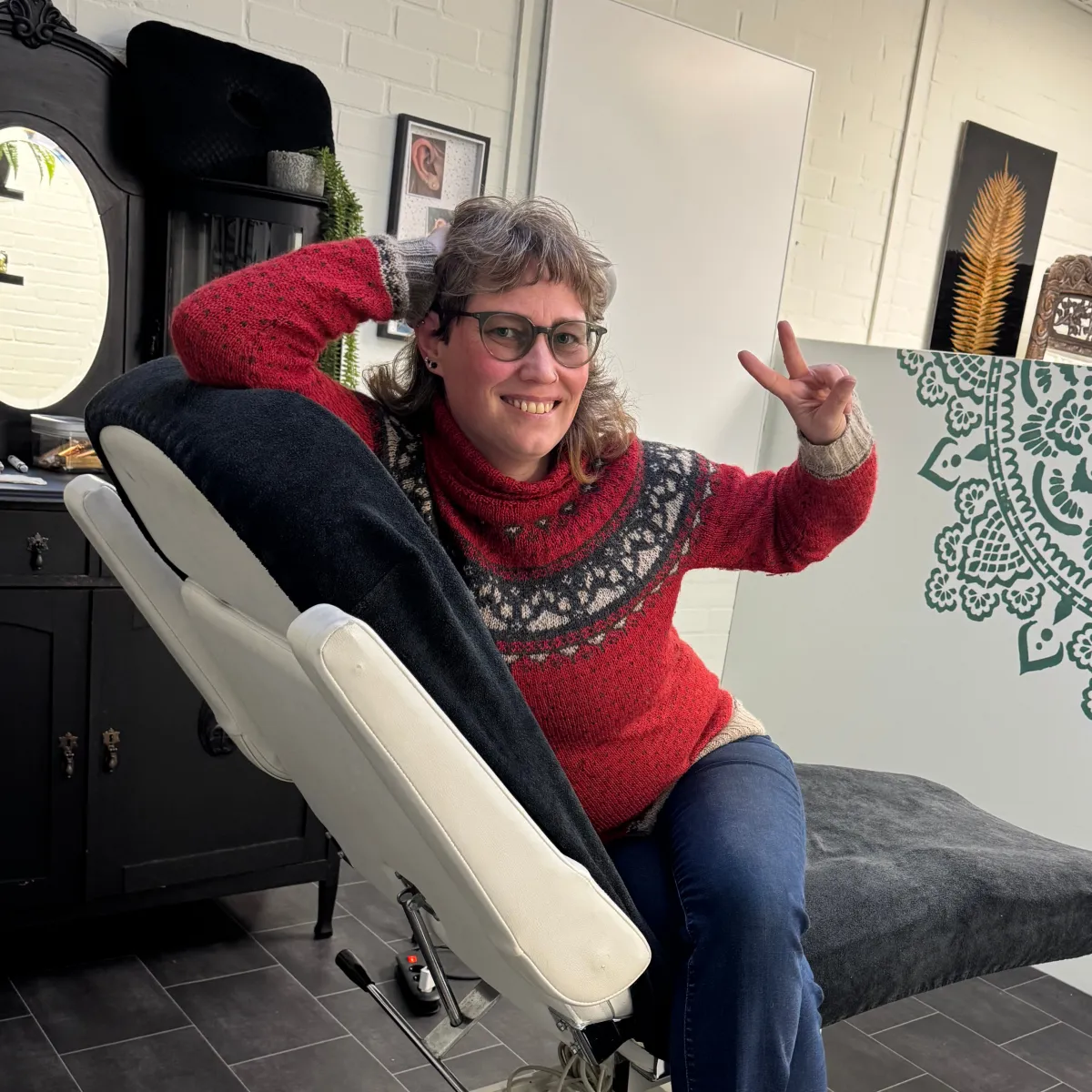 Marja, piercing specialist