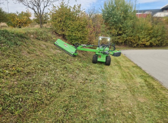 Mäharbeiten mit passender Technik