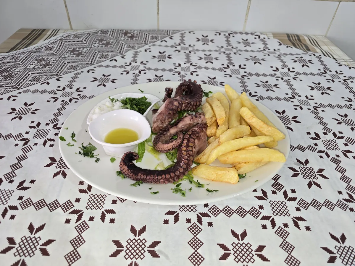 vlachos tavern Octopus on the grill