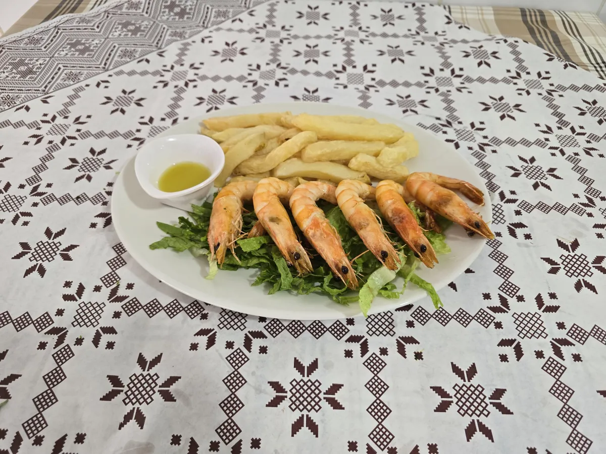 vlachos tavern Prawns on the grill (marinated in cyprus extra virgin oil)