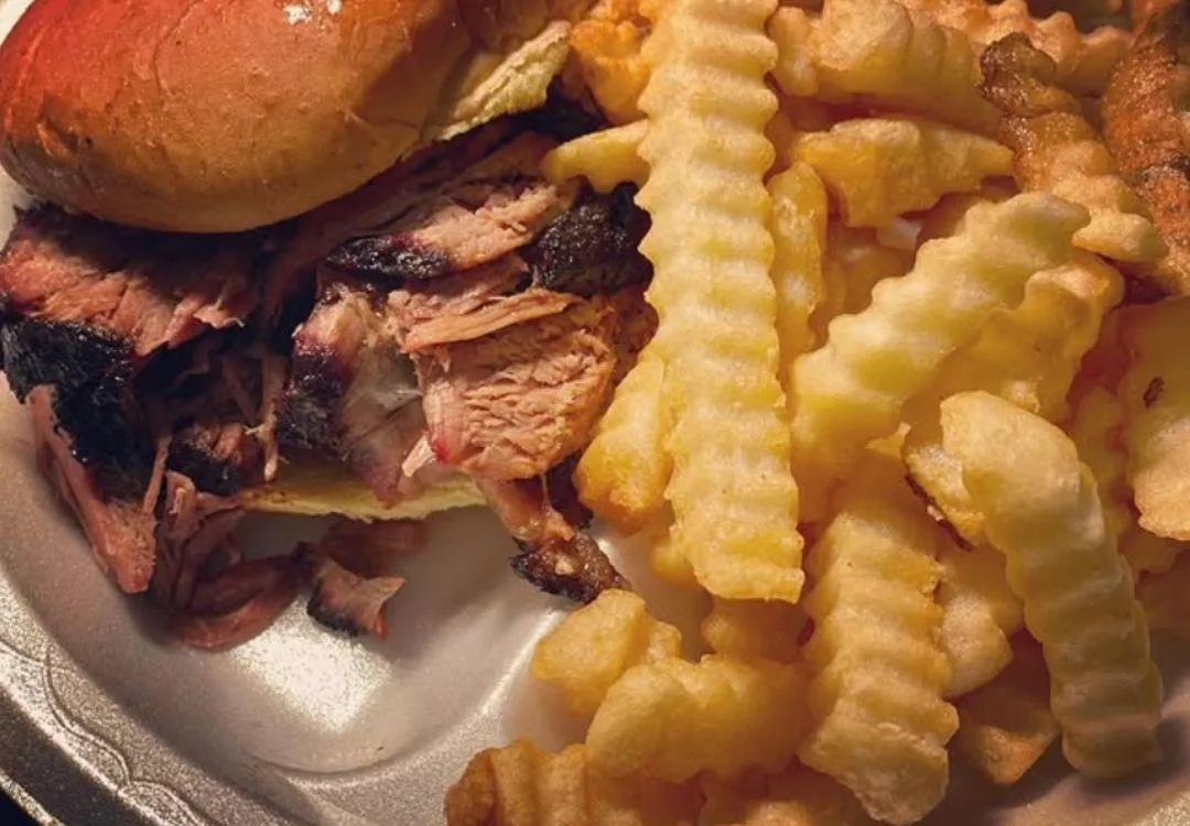 BBQ Sandwich with Fries