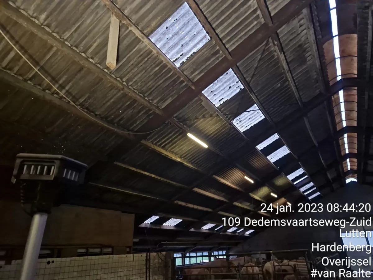 Het vervangen van oude verlichting voor les verlichting in de agrarische industrie door Mulder's 