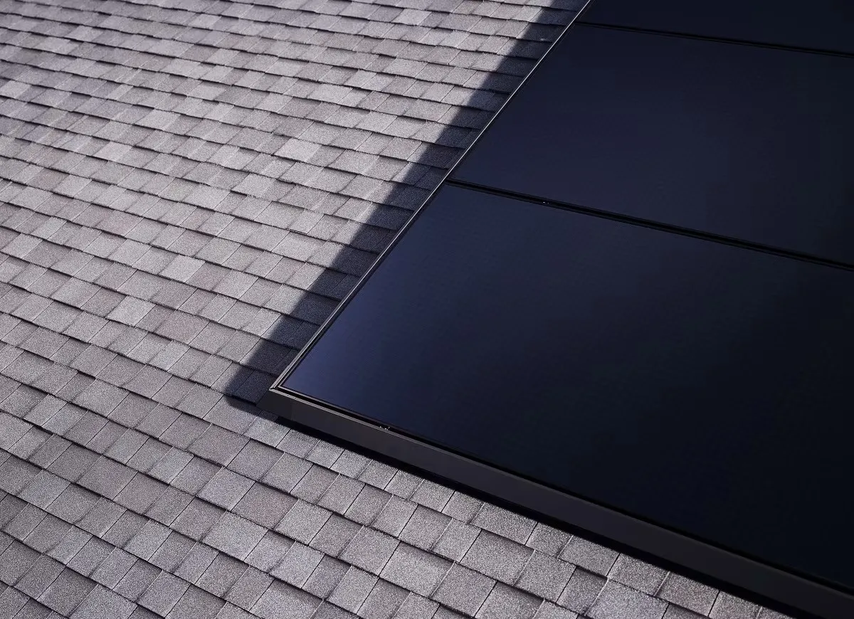Soligo Tesla Solar Panels installed with sleek rail-less design