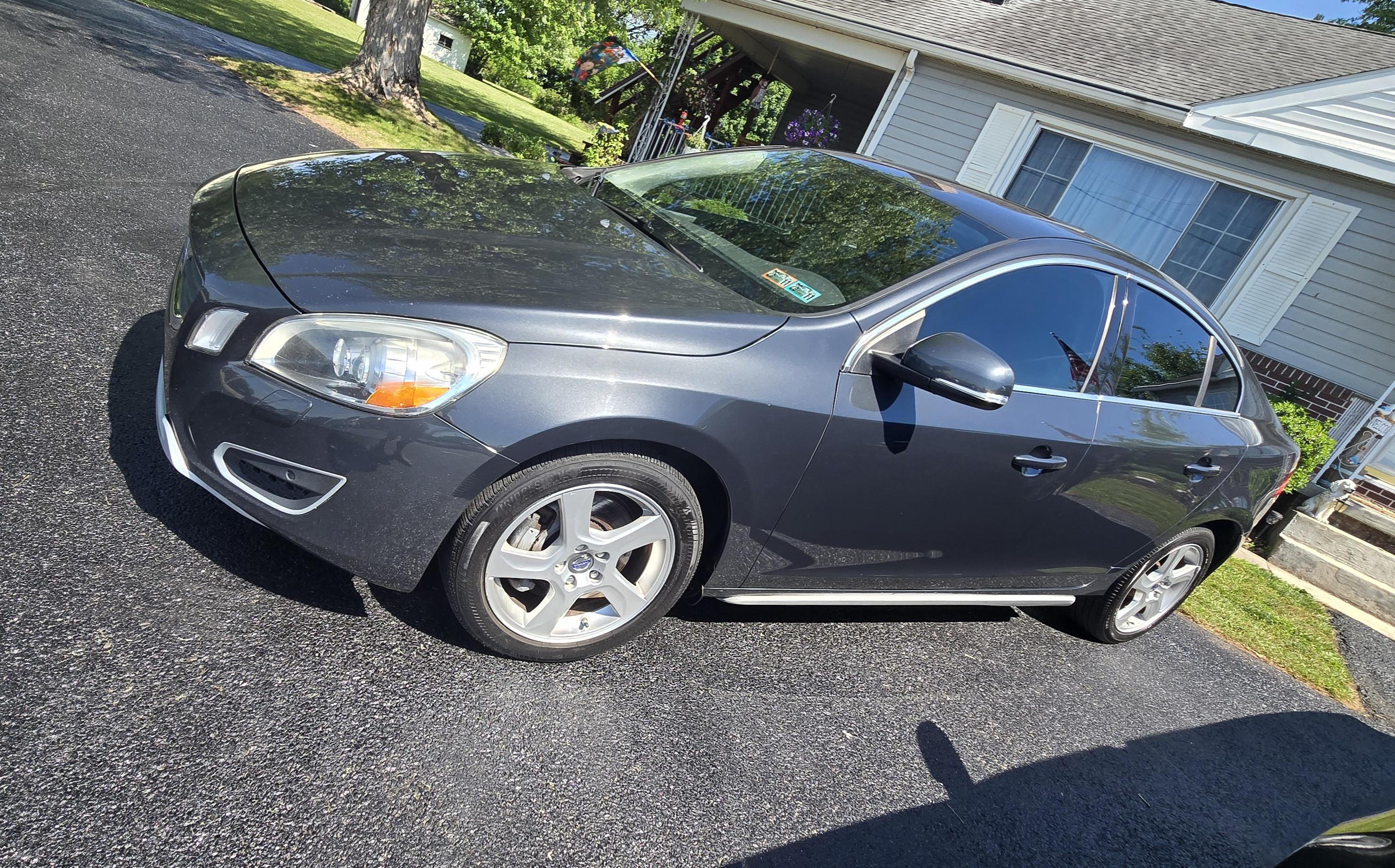 2013 Volvo S60 T5: Affordable Luxury & Safety