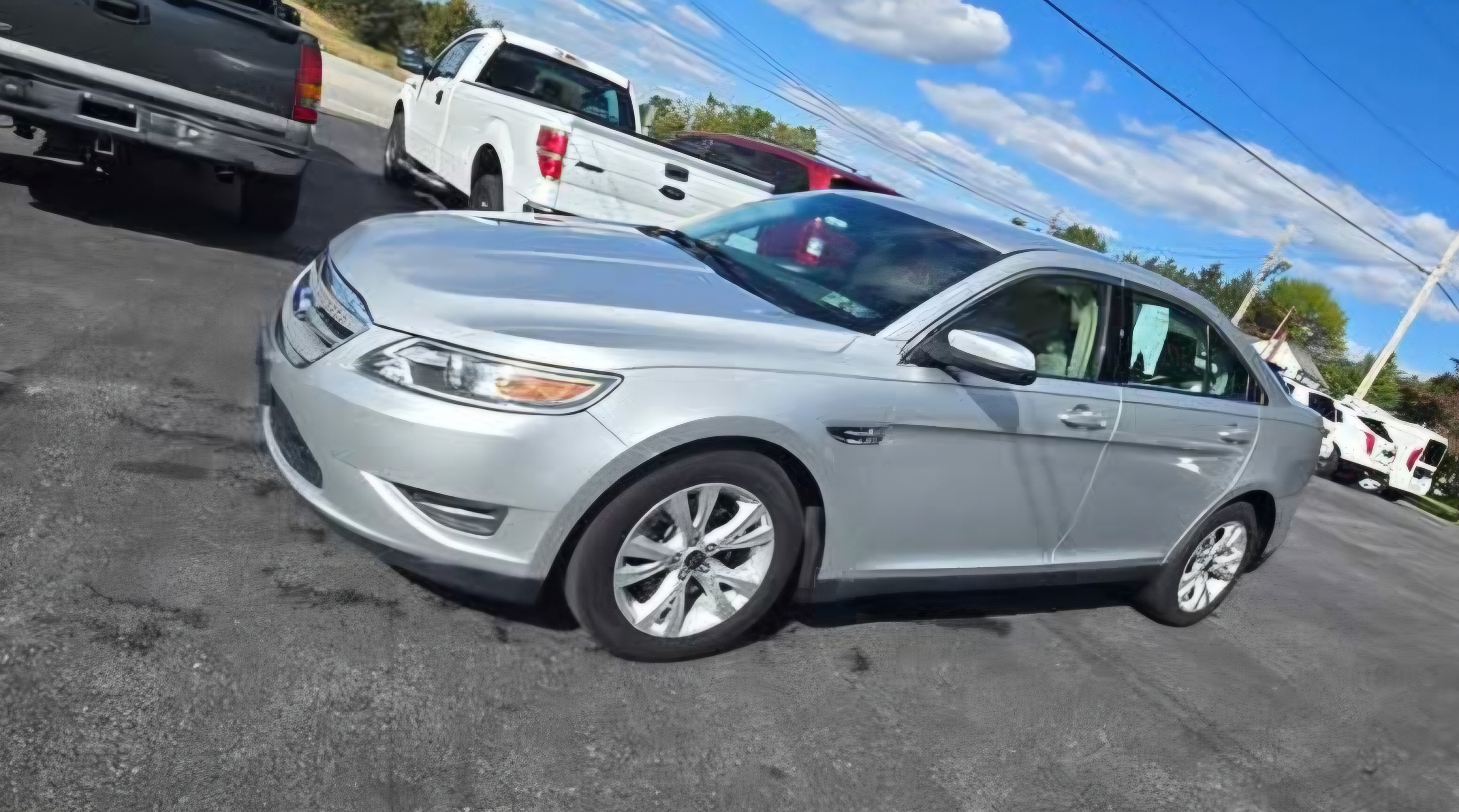 2011 Ford Taurus SEL Sedan - Comfort & Safety