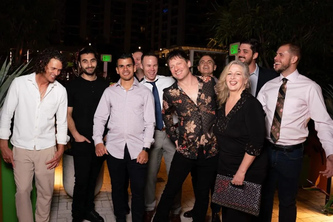 Do Something Great neon sign