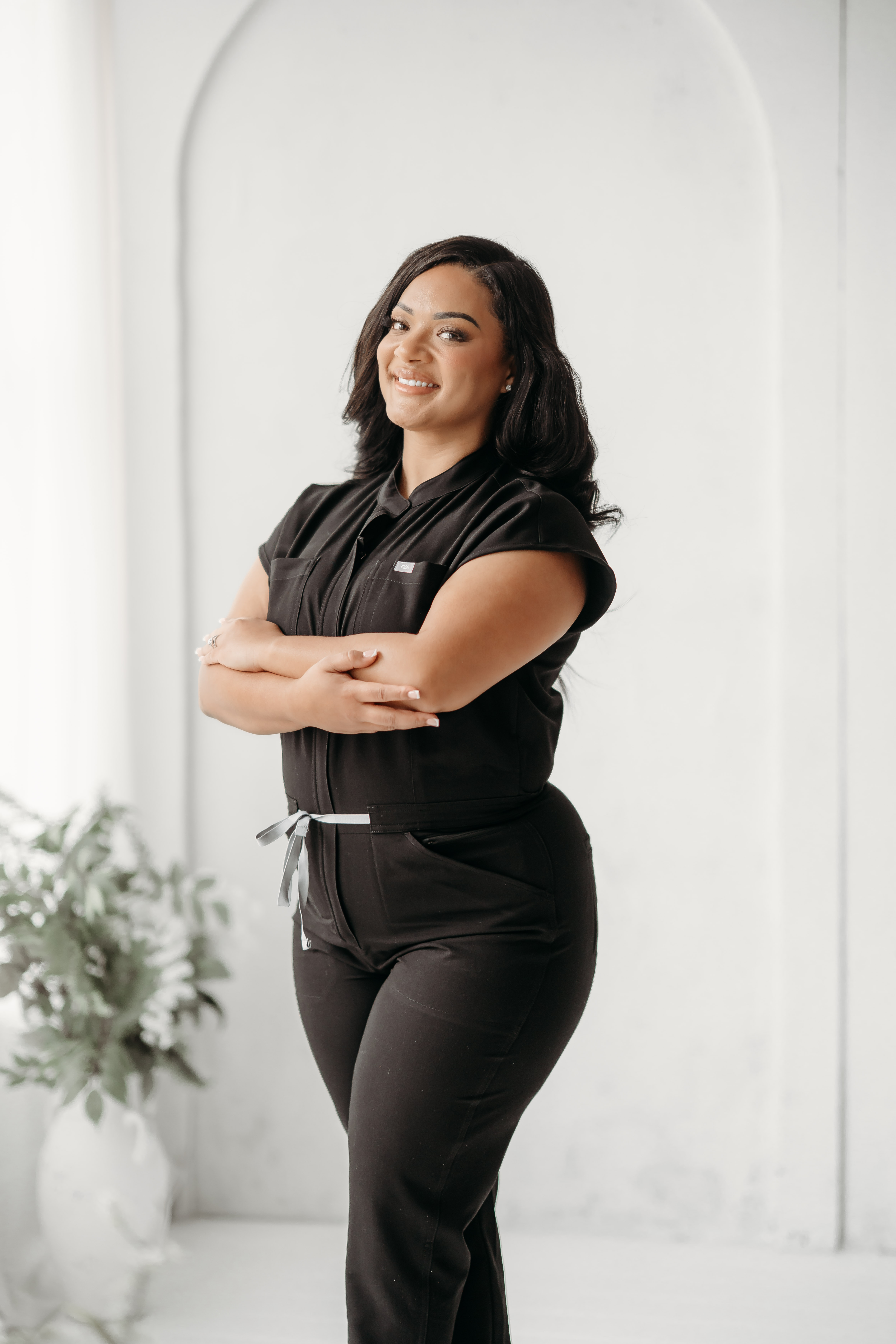 Lachelle founder of Lovely Aesthetics XO providing non-invasive cryo body sculpting in Portland