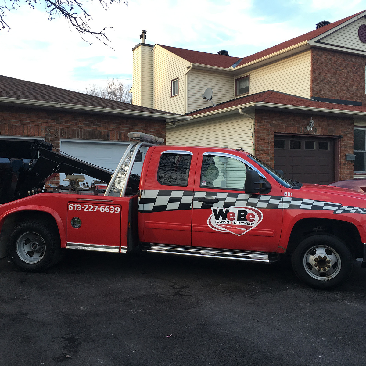 Lordco auto parts store at night