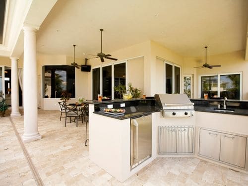 Arlington Outdoor Kitchen Building