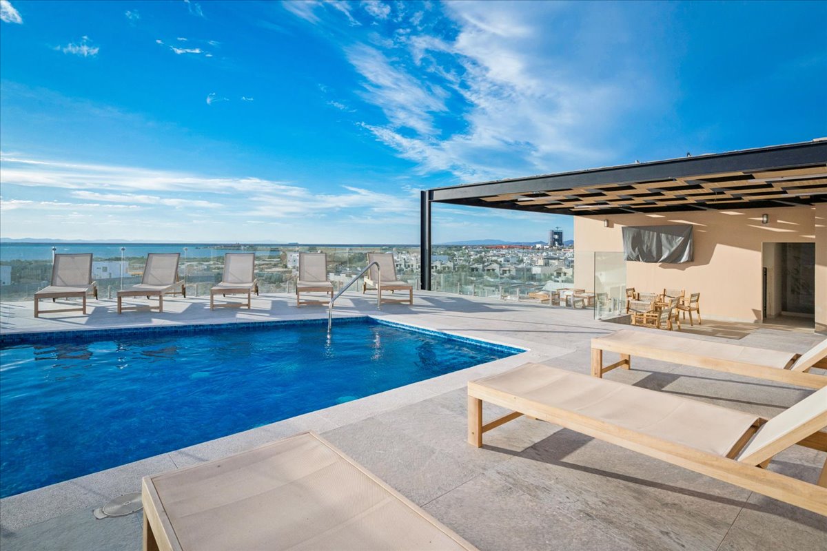 marvista condo la paz Salvia rooftop