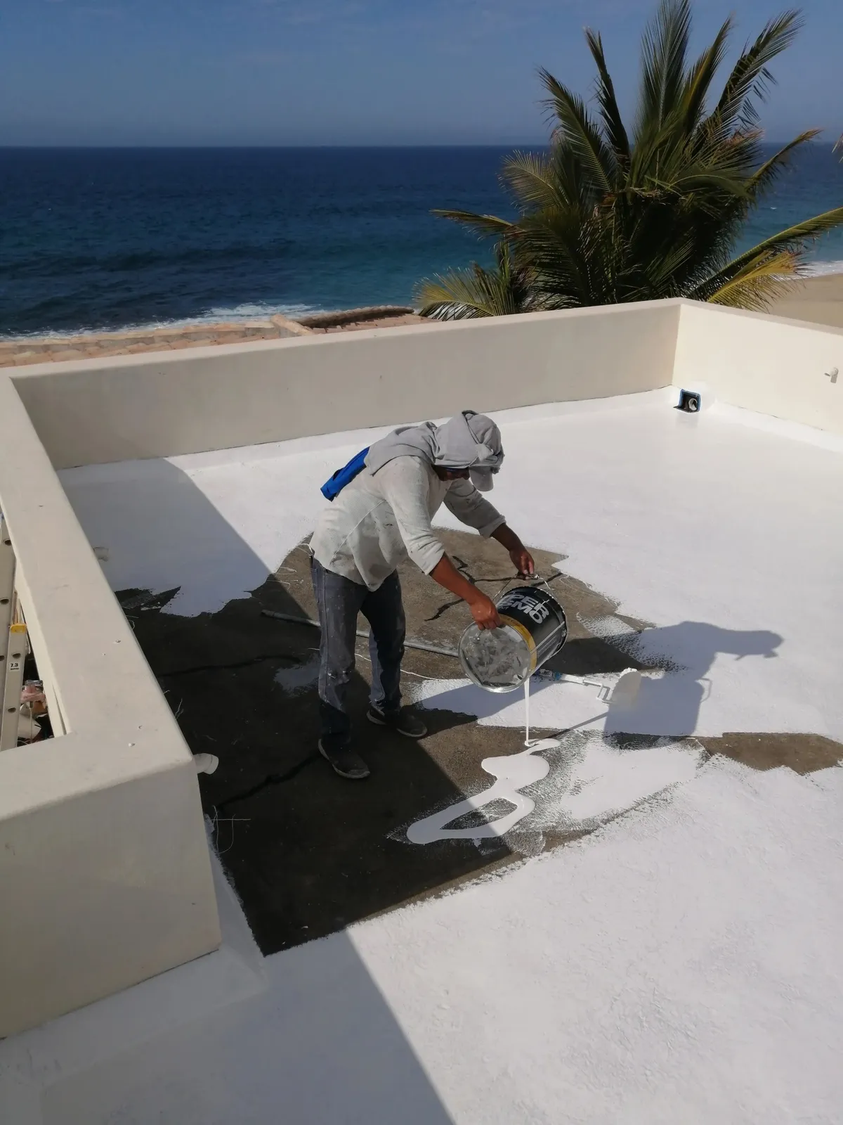 Waterproofing a roof in La Paz BCS | Dream Baja Realty