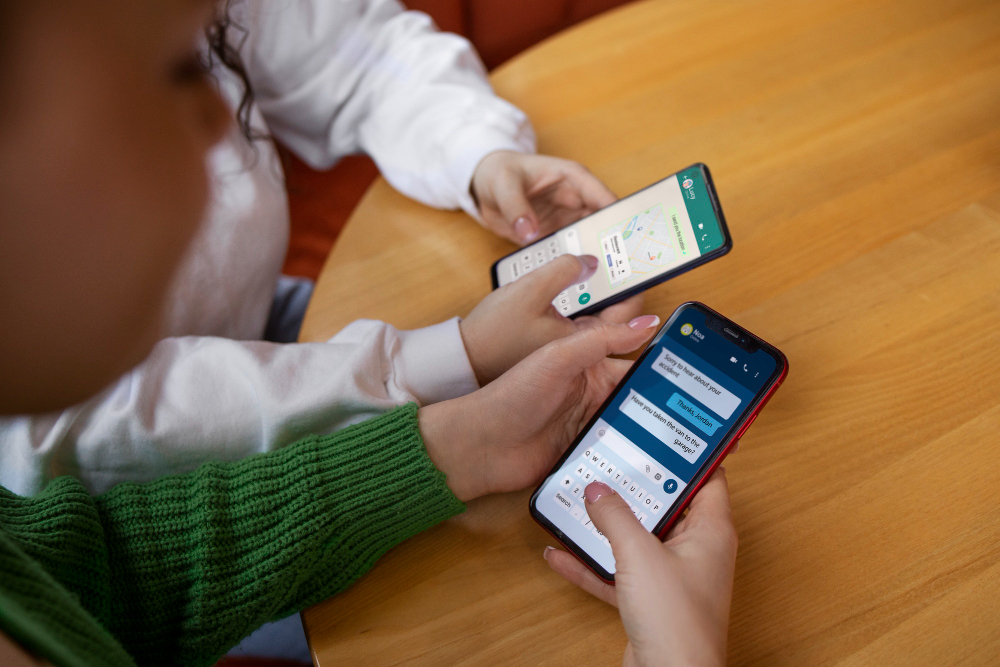 WhatsApp Courier Notifications vs. Full WhatsApp Business API: What's the Difference?