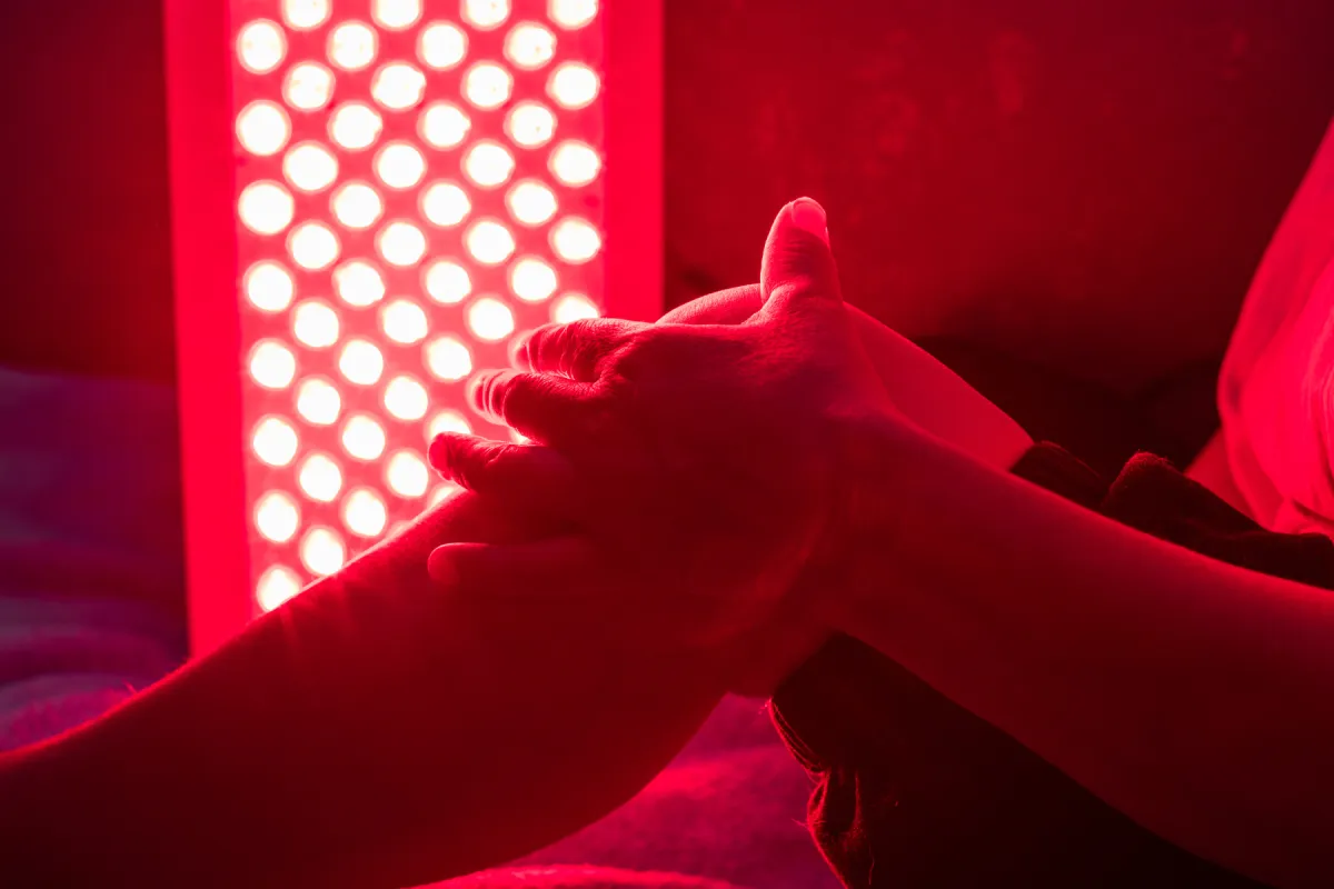 Woman receiving re light therapy
