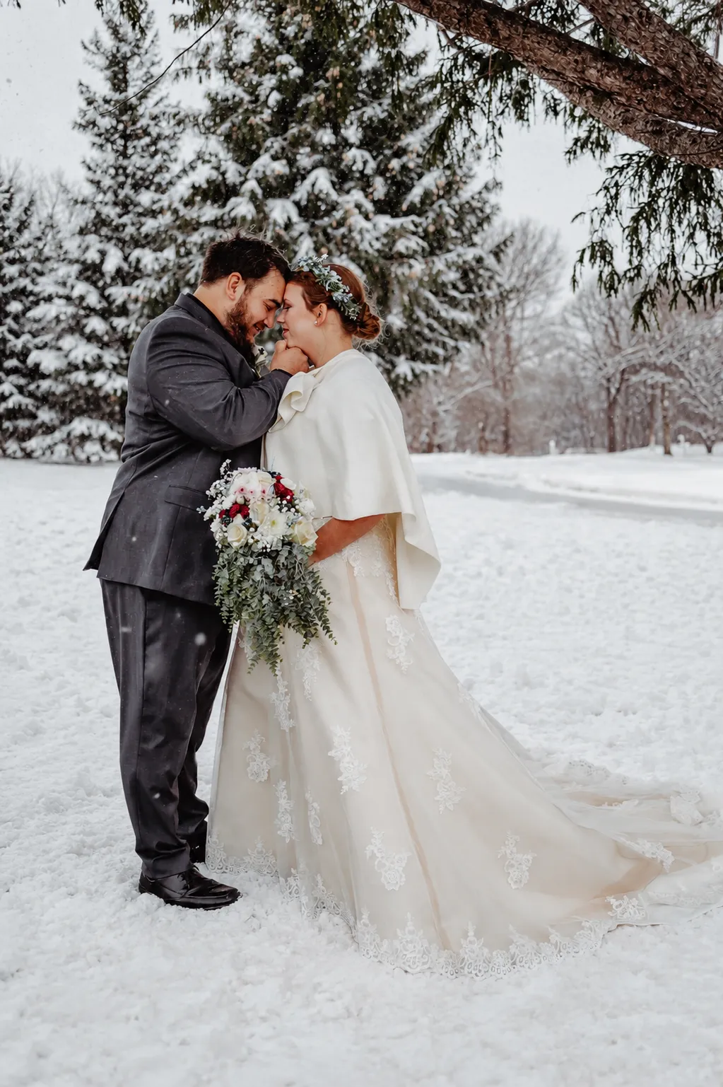 The Ultimate Minnesota Winter Wedding Planning Guide | T Hughes Weddings