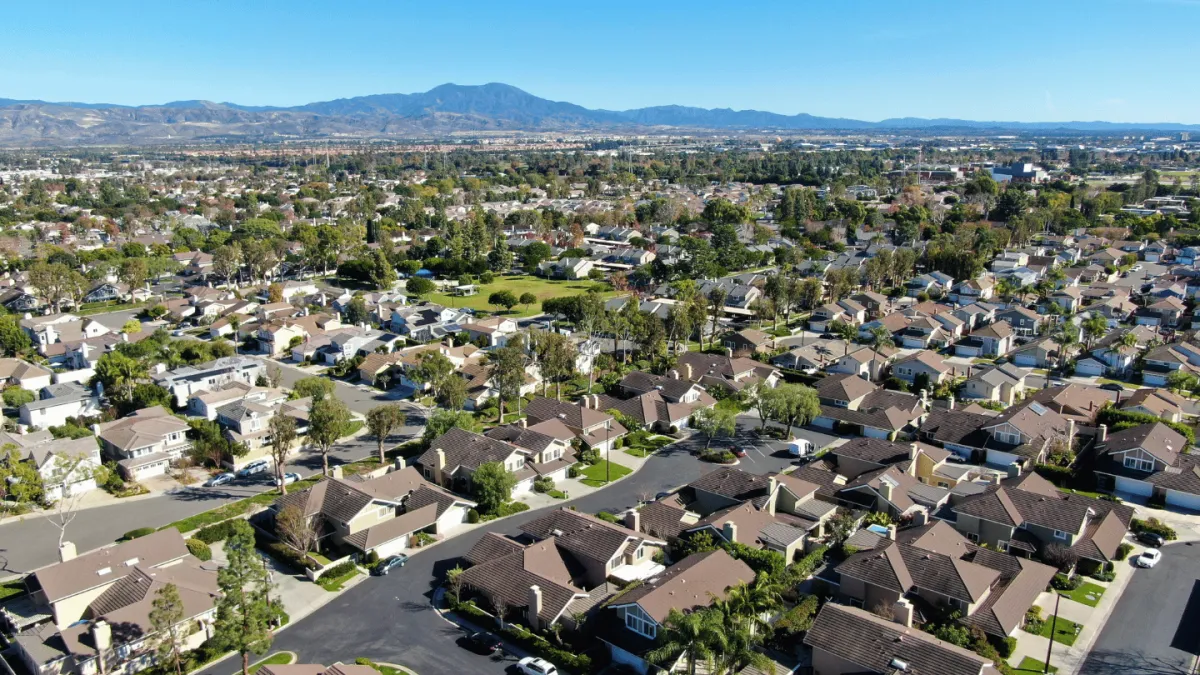 Residential neighborhood in Irvine, CA representing senior transition and downsizing services