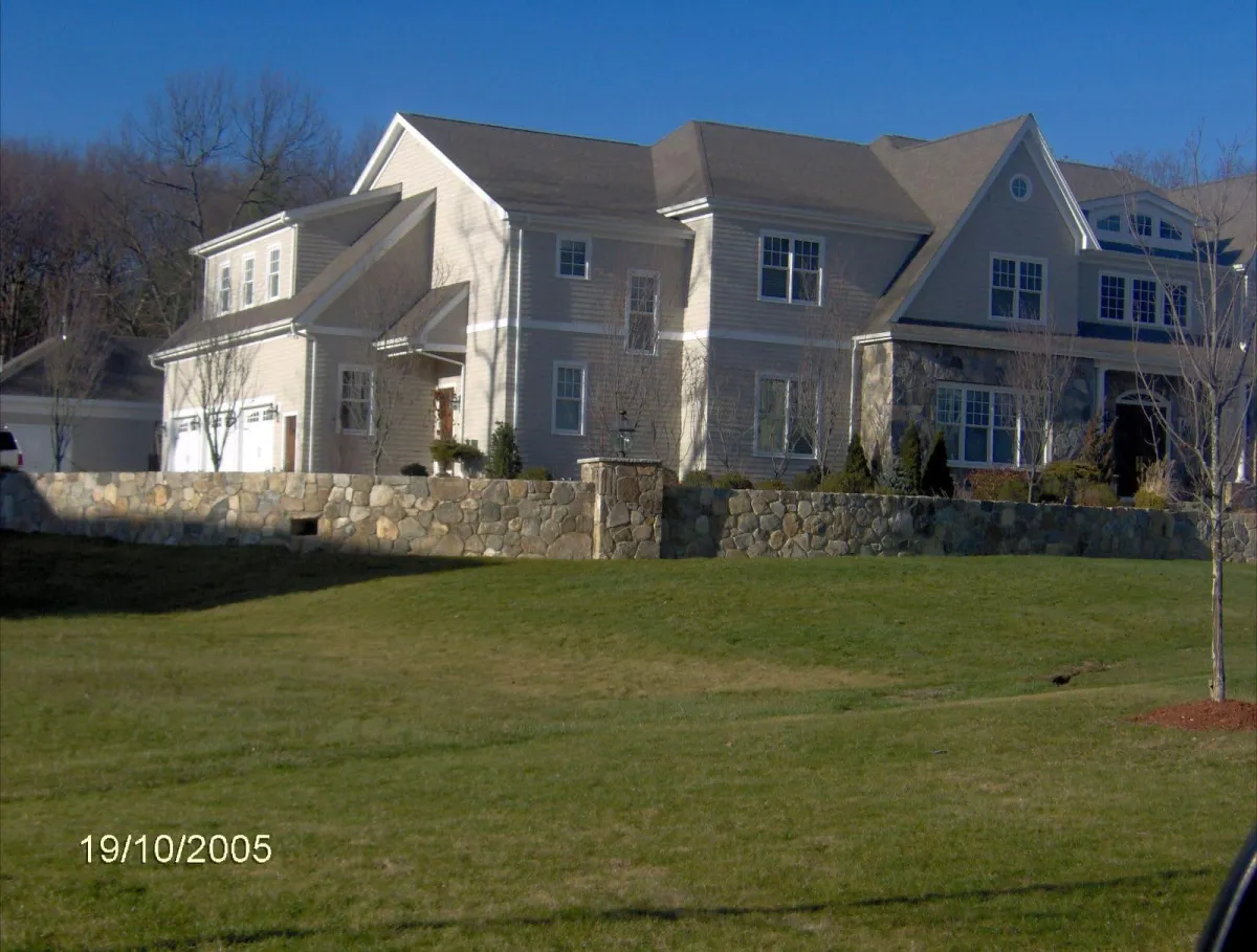 <img src="retaining-wall-cleiton-ma.jpg" alt="Retaining wall built by Cleiton Landscape & Masonry in Massachusetts">