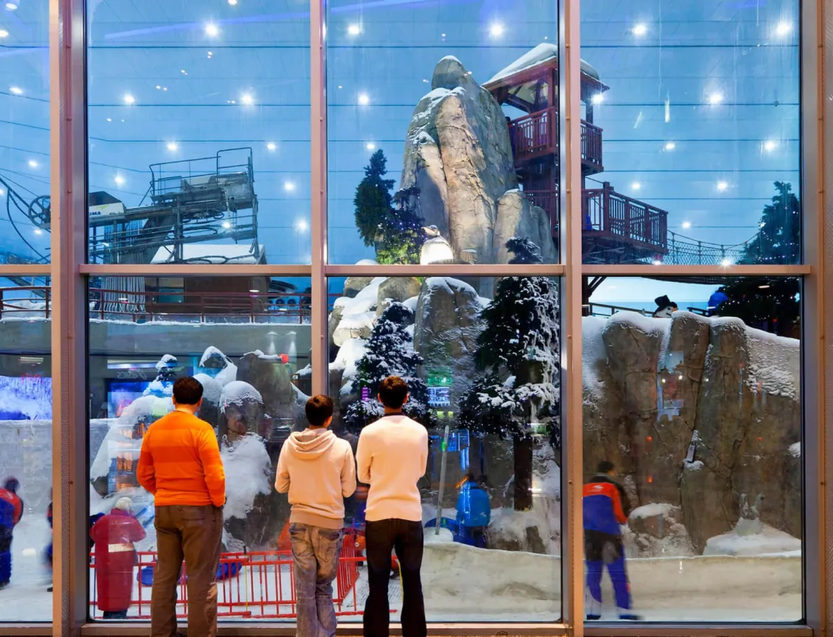 Mall of the Emirates– Shop, Dine & Even Ski Indoors